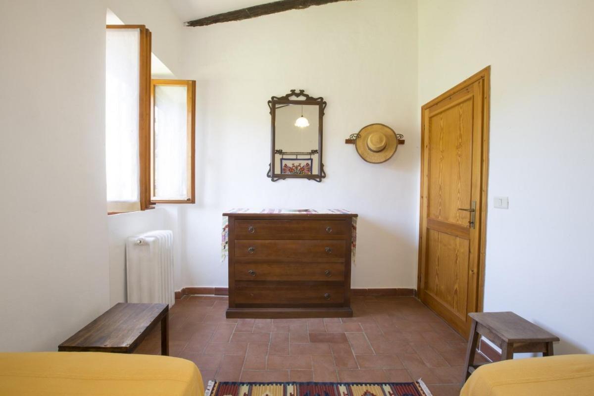 Isola Delle Api Hotell Bagni Di Petriolo Eksteriør bilde
