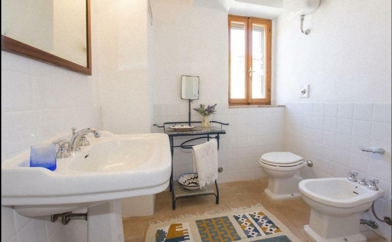 Isola Delle Api Hotell Bagni Di Petriolo Eksteriør bilde